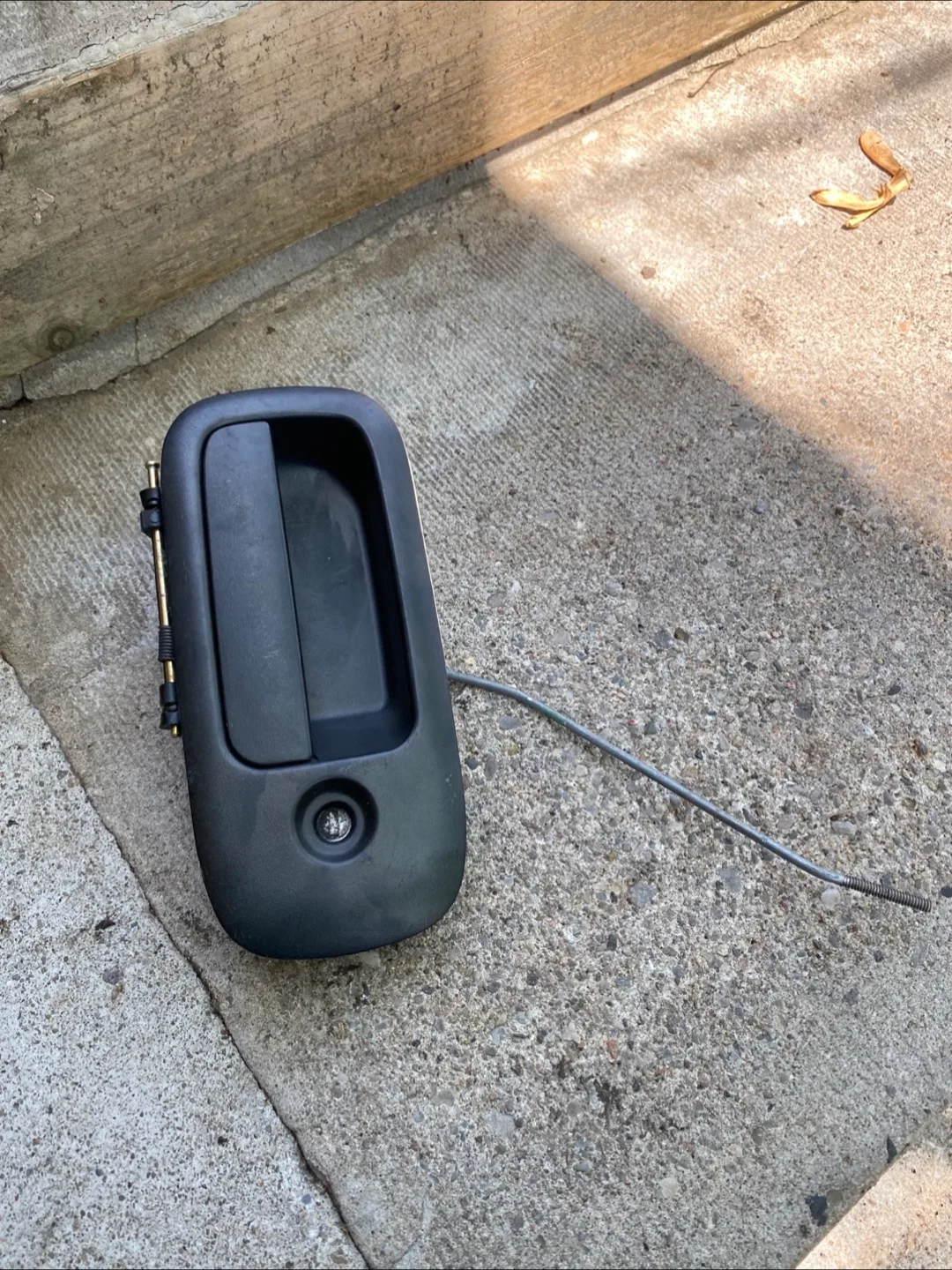 GMC/CHEV DOOR HANDLE thumbnail