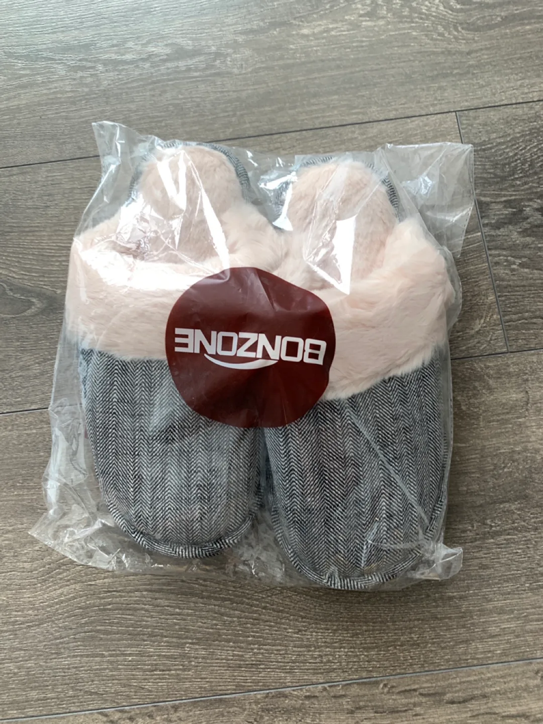 Brand New BONZONOB Home Slippers size 9 thumbnail