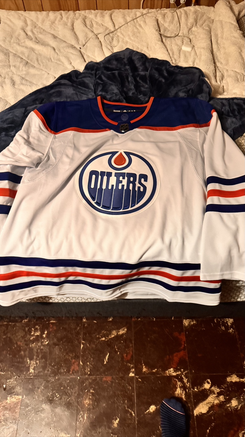 Edmonton Oilers Adidas Jersey - Size 56