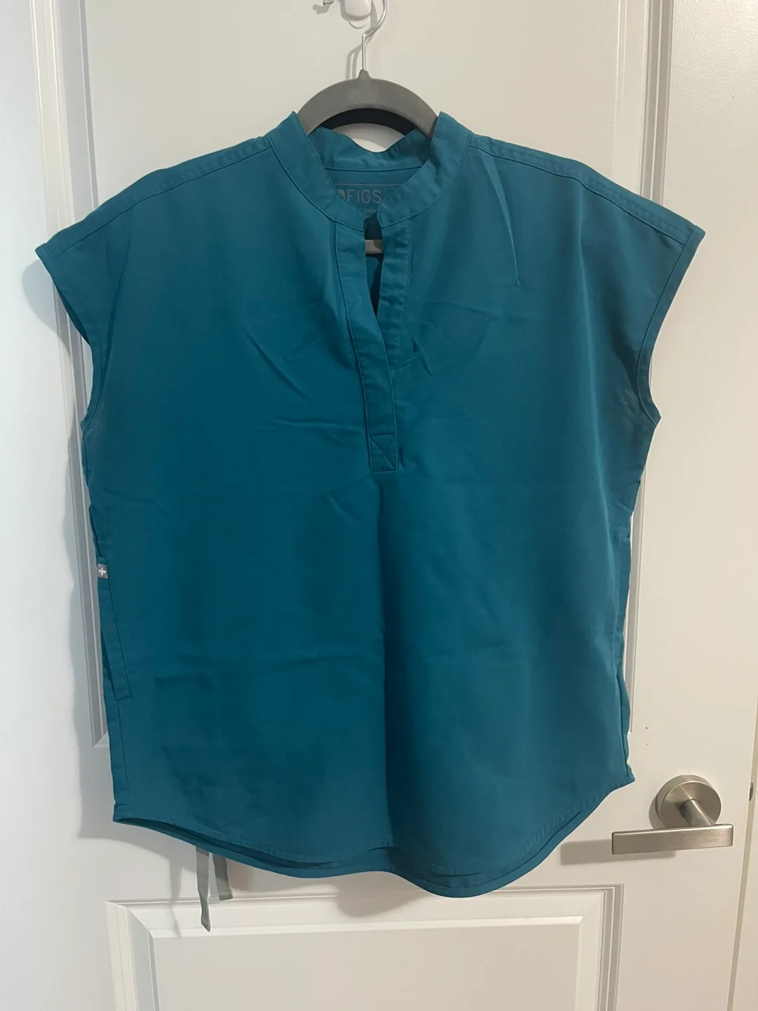 Figs Rafaela Oversized Scrub Top & Zamora Jogger Set thumbnail