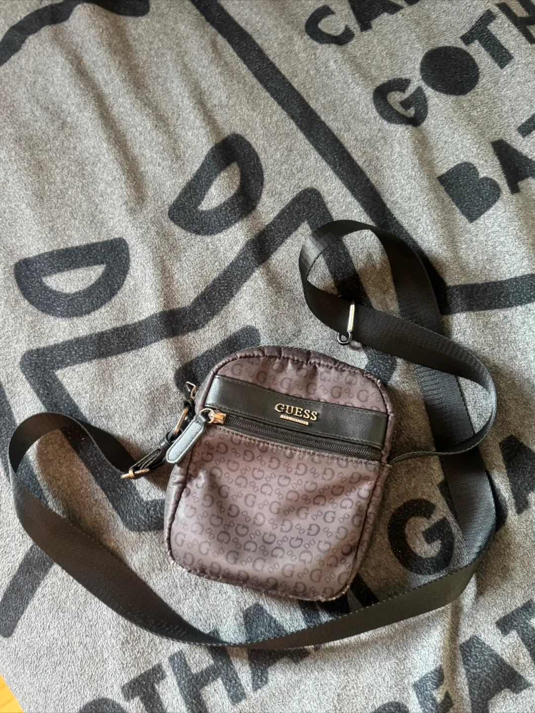 Guess Crossbody Bag thumbnail