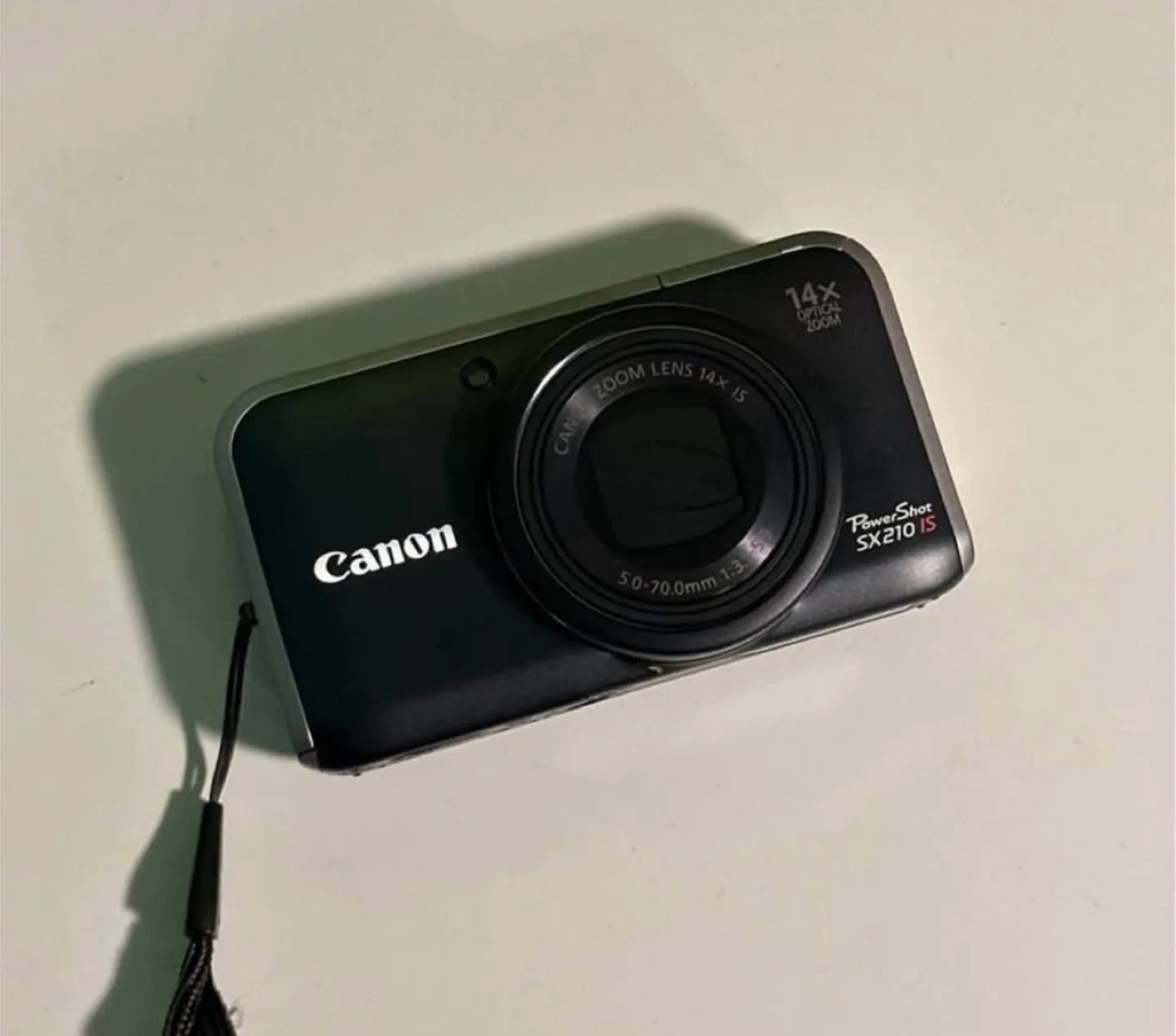 Canon PowerShot SX210 IS Digital Camera thumbnail