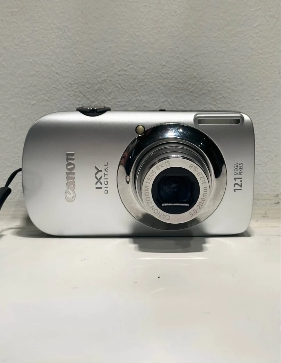 Canon IXUS 110 IS / SD960 IS Digital 12.1 MP Camera thumbnail