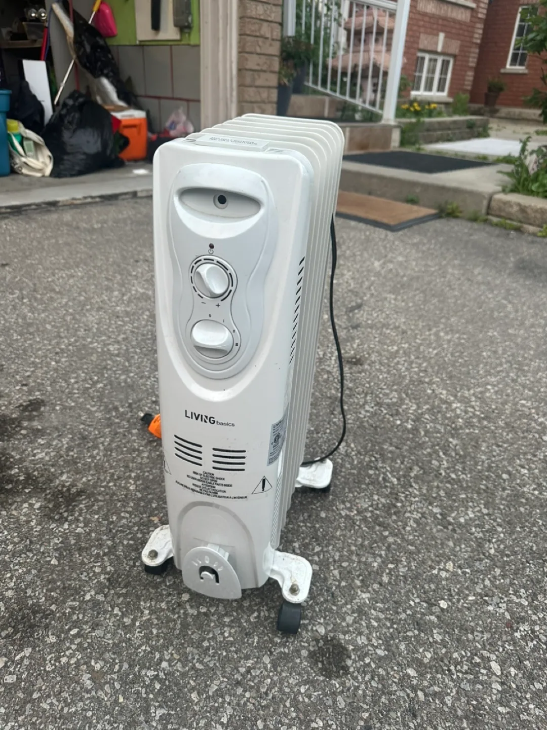 Living Basics Oil Filled Radiator Heater thumbnail