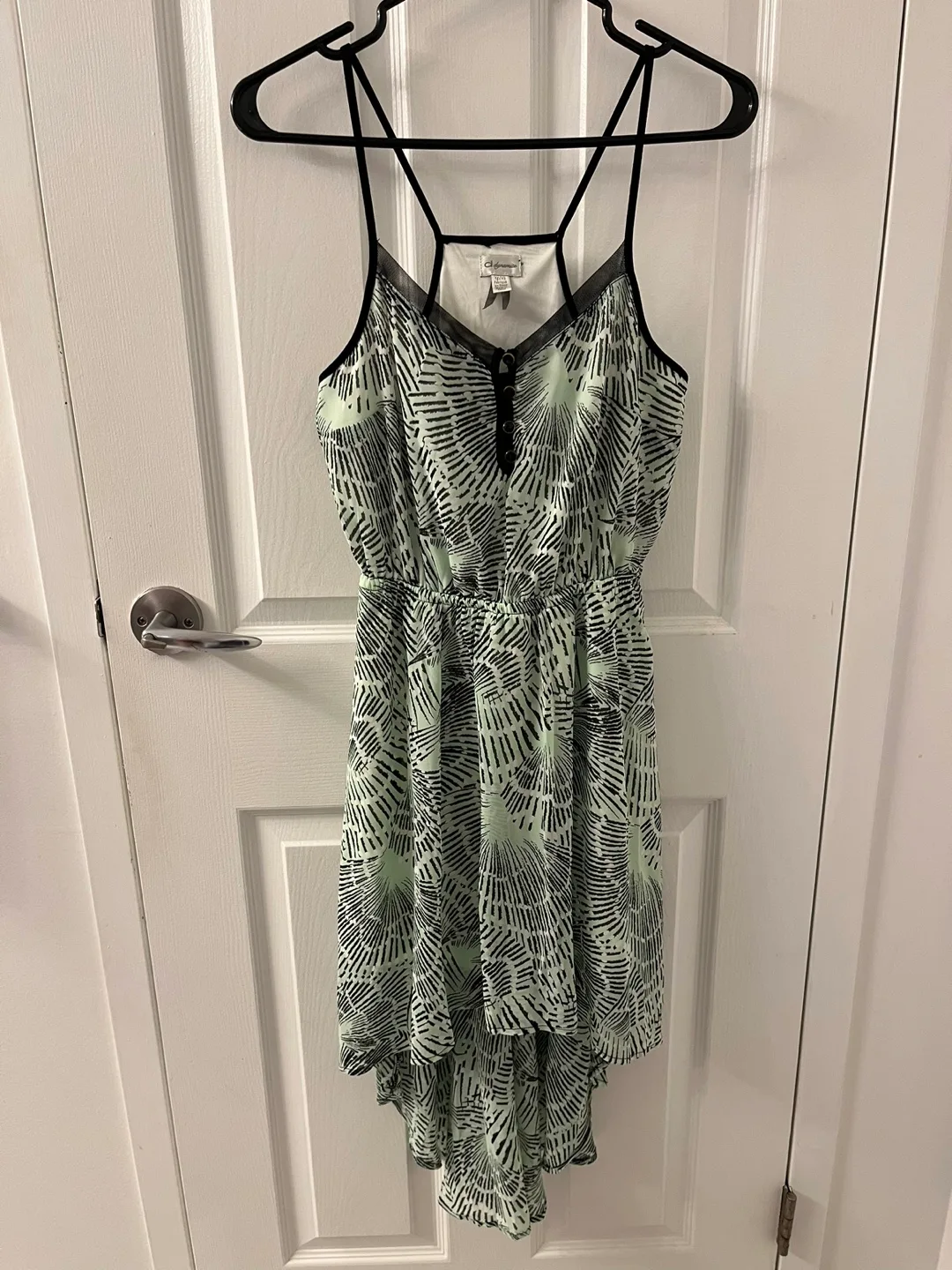 High-Low Dynamite Dress Sz XS thumbnail