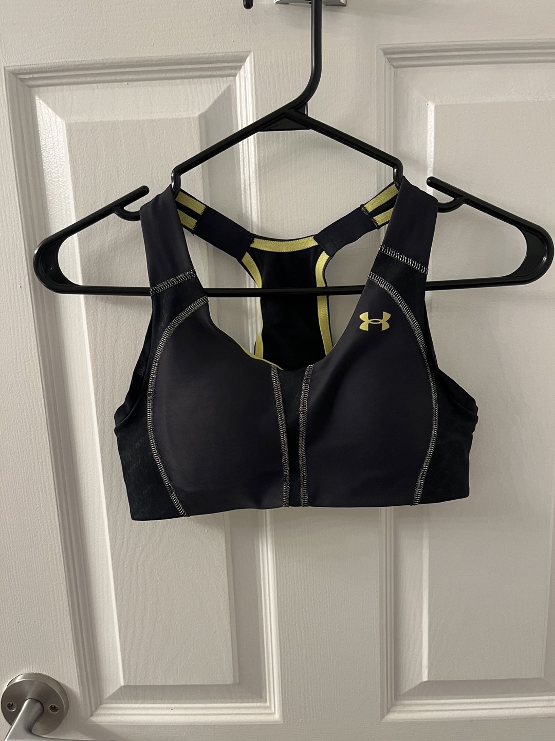 Under Armour sports bra 32A