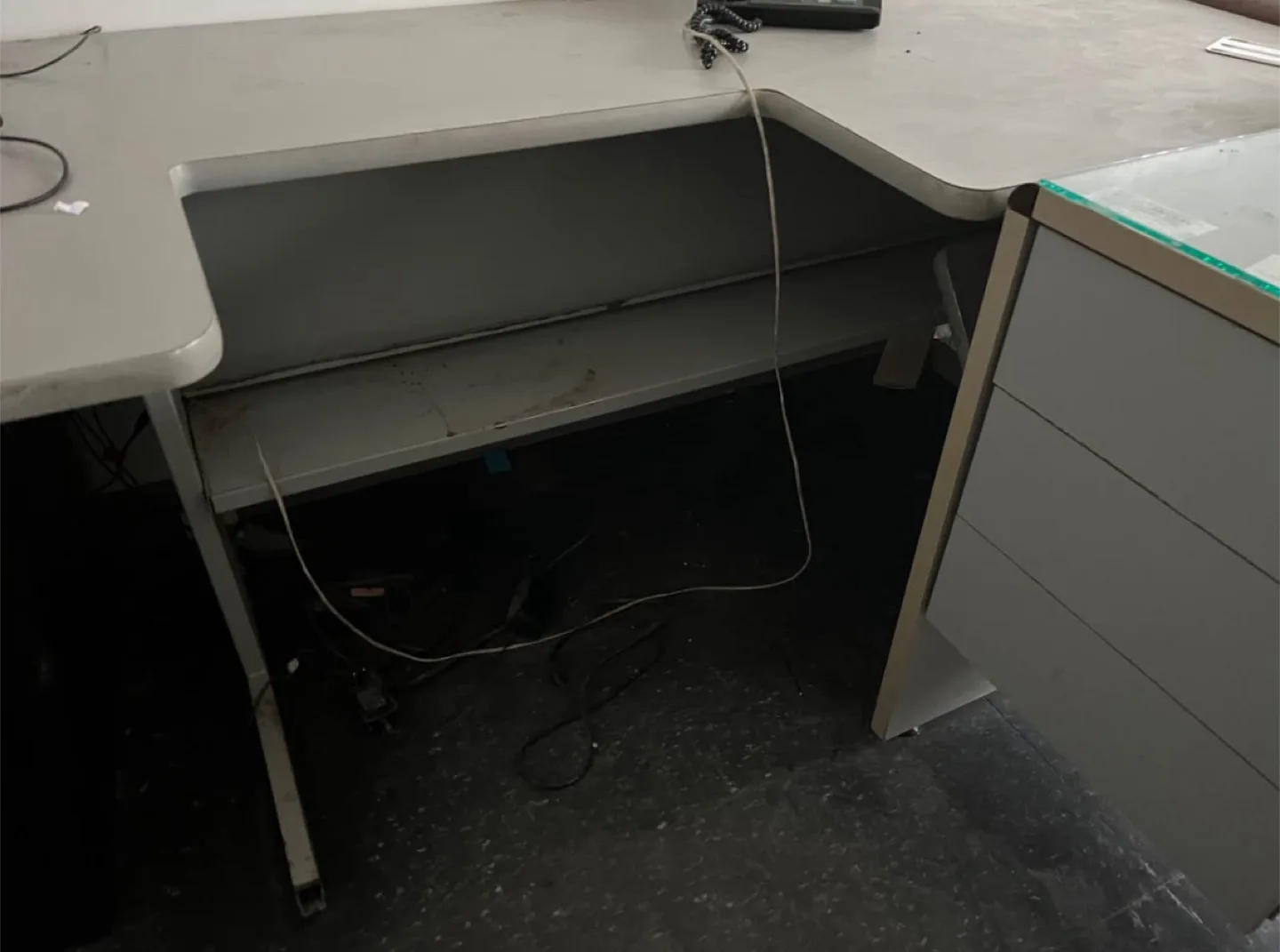 Used Office Desk image indicator(5)