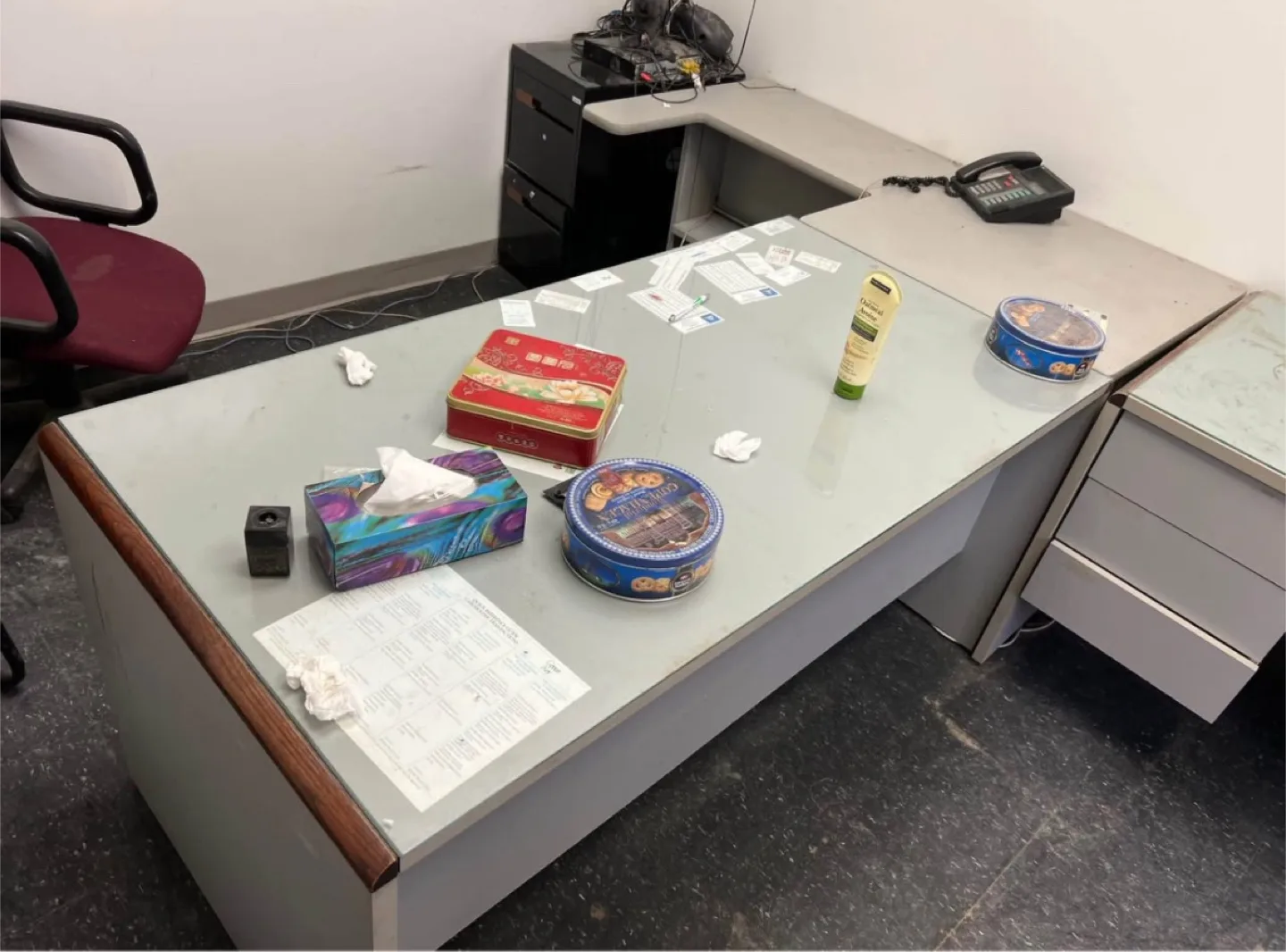 Used Office Desk image indicator(2)