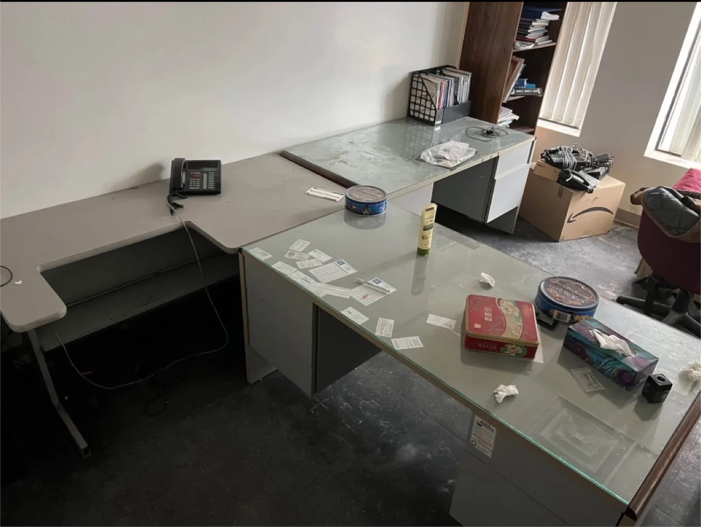 Used Office Desk image indicator(4)