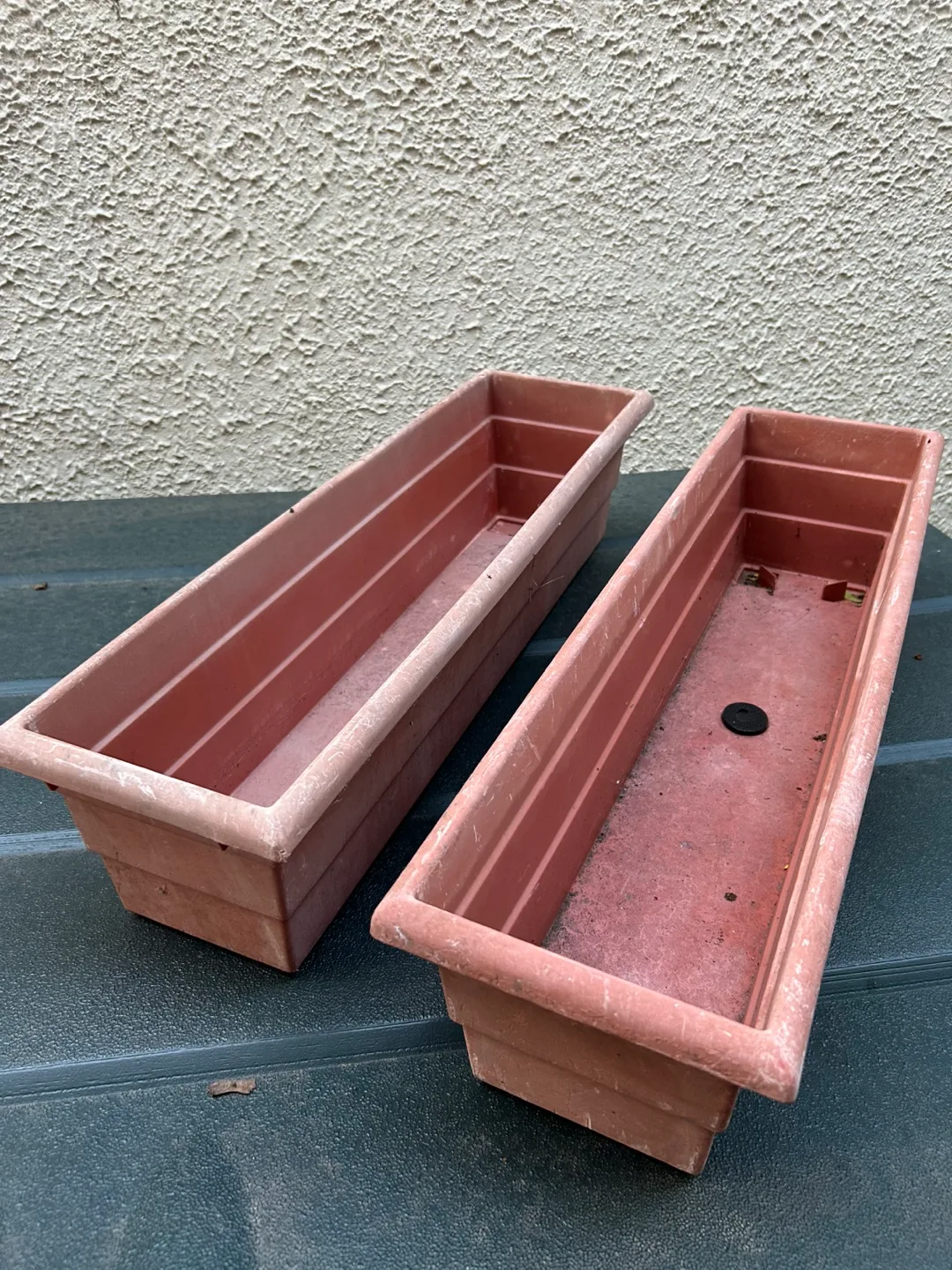 $4 pair of plant flower boxes plastic & supports thumbnail