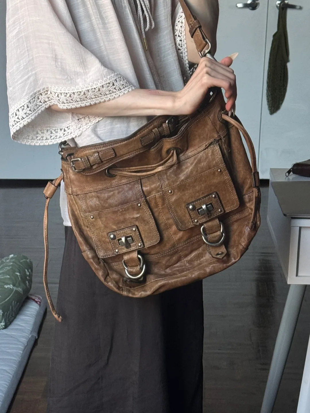 Juicy Couture Vintage Brown Leather Bag image indicator(2)