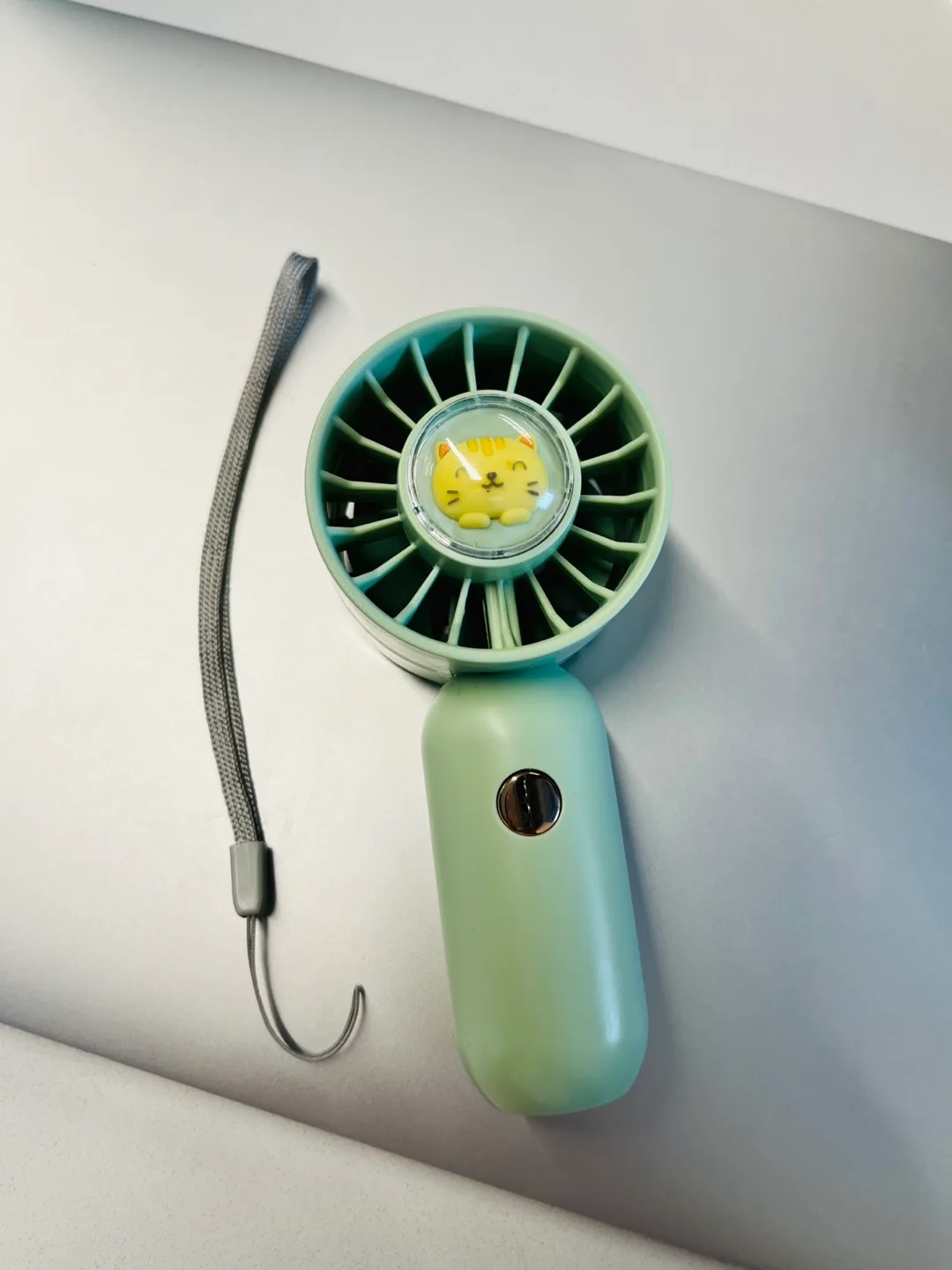 Portable Mini Fan thumbnail
