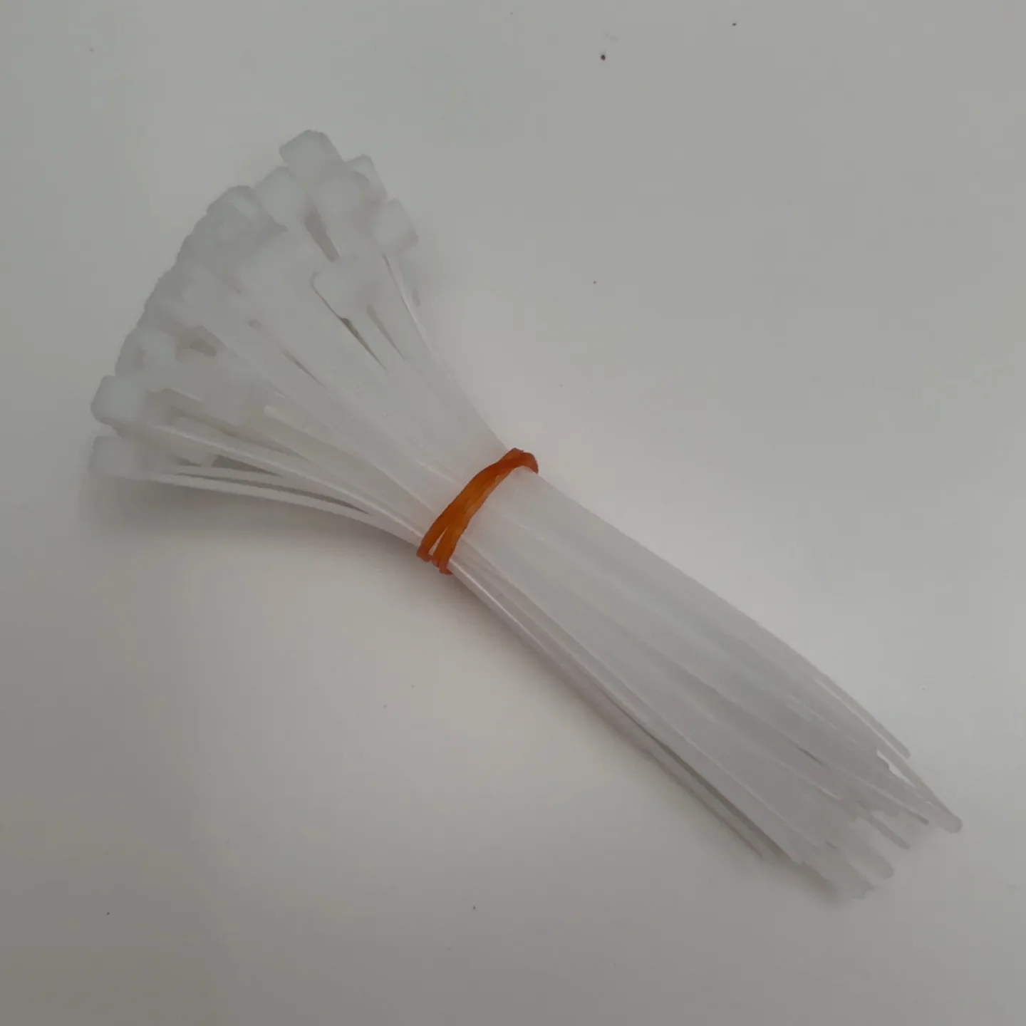 Bundle of White Zip Ties image indicator(2)