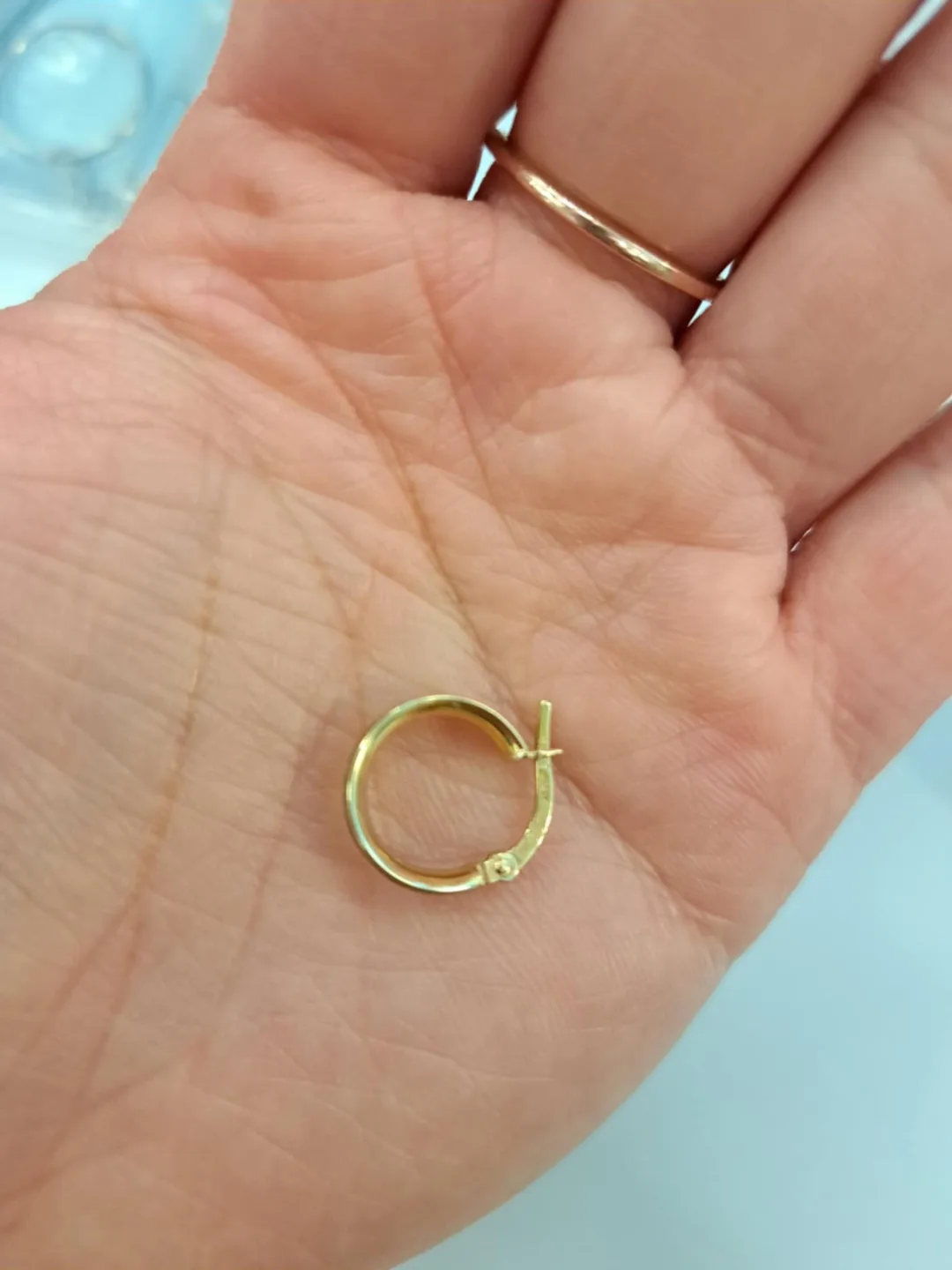 Bella 10K Italy Gold Hoop Earring image indicator(2)