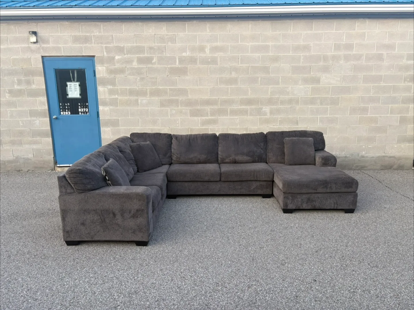 FREE DELIVERY✅• GREY LARGE U SHAPE COUCH / SOFA w/ CHAISE thumbnail