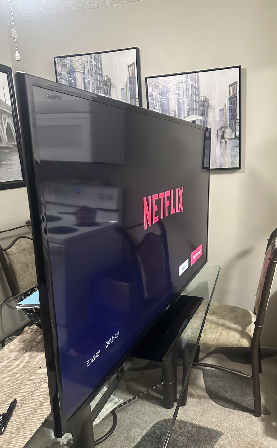 SAMSUNG 60-Inch 4K Smart TV, in excellent condition - photo 2