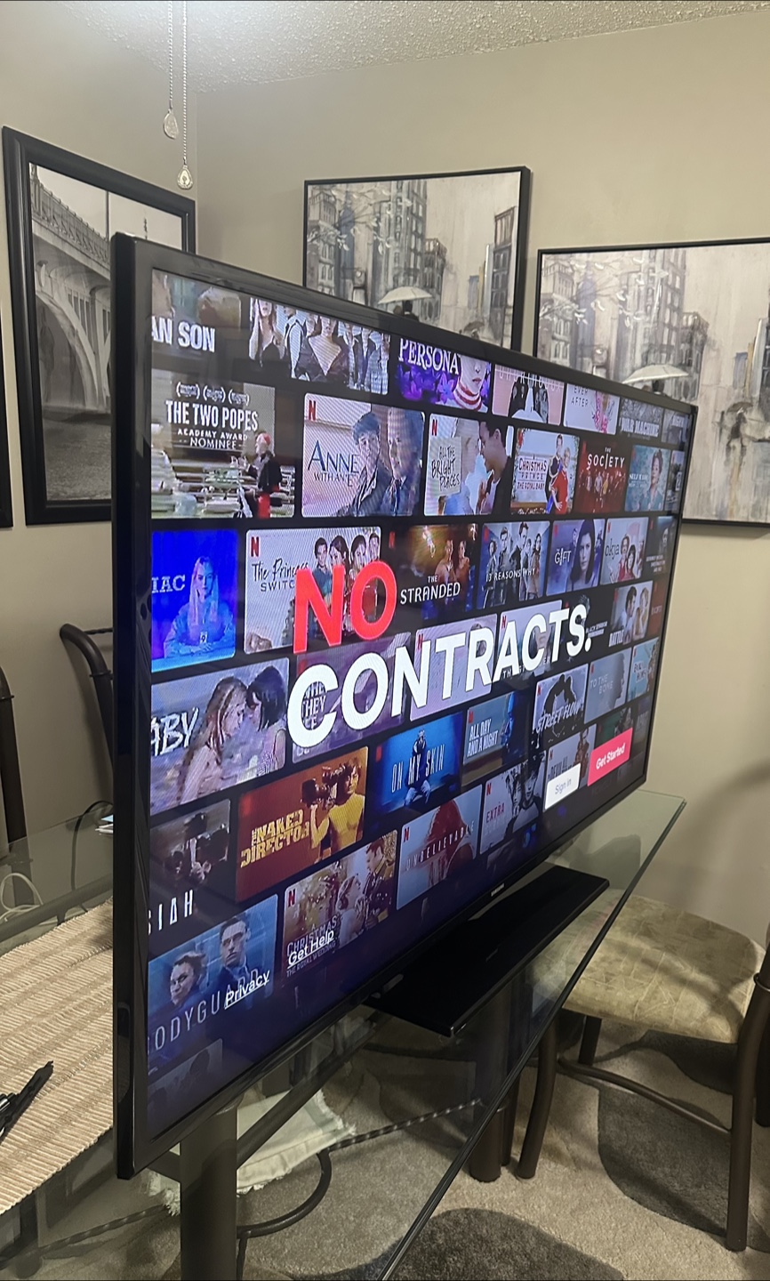SAMSUNG 60-Inch 4K Smart TV, in excellent condition
