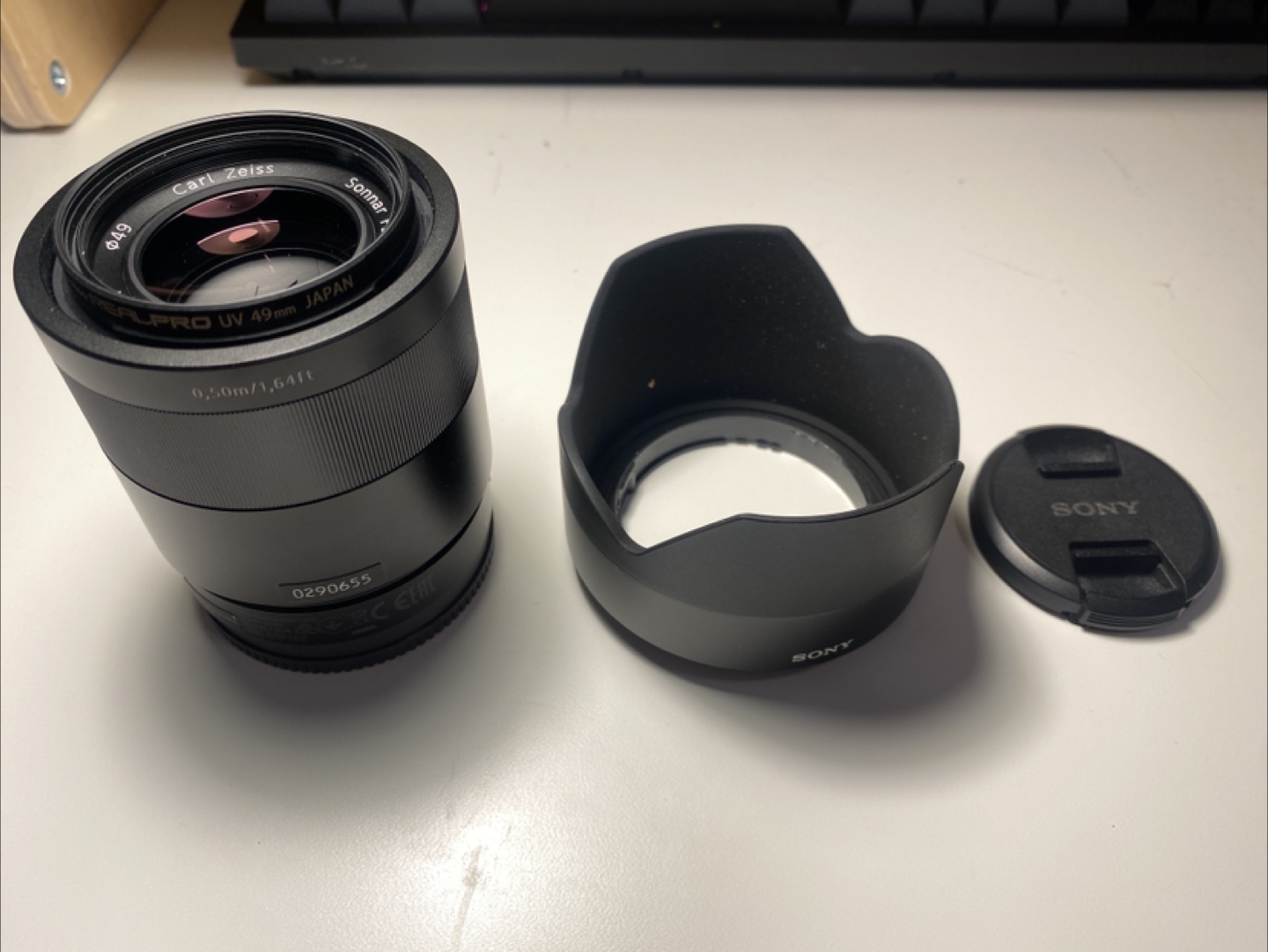Sony Carl Zeiss Sonnar FE 1.8/55 ZA Lens - photo 3