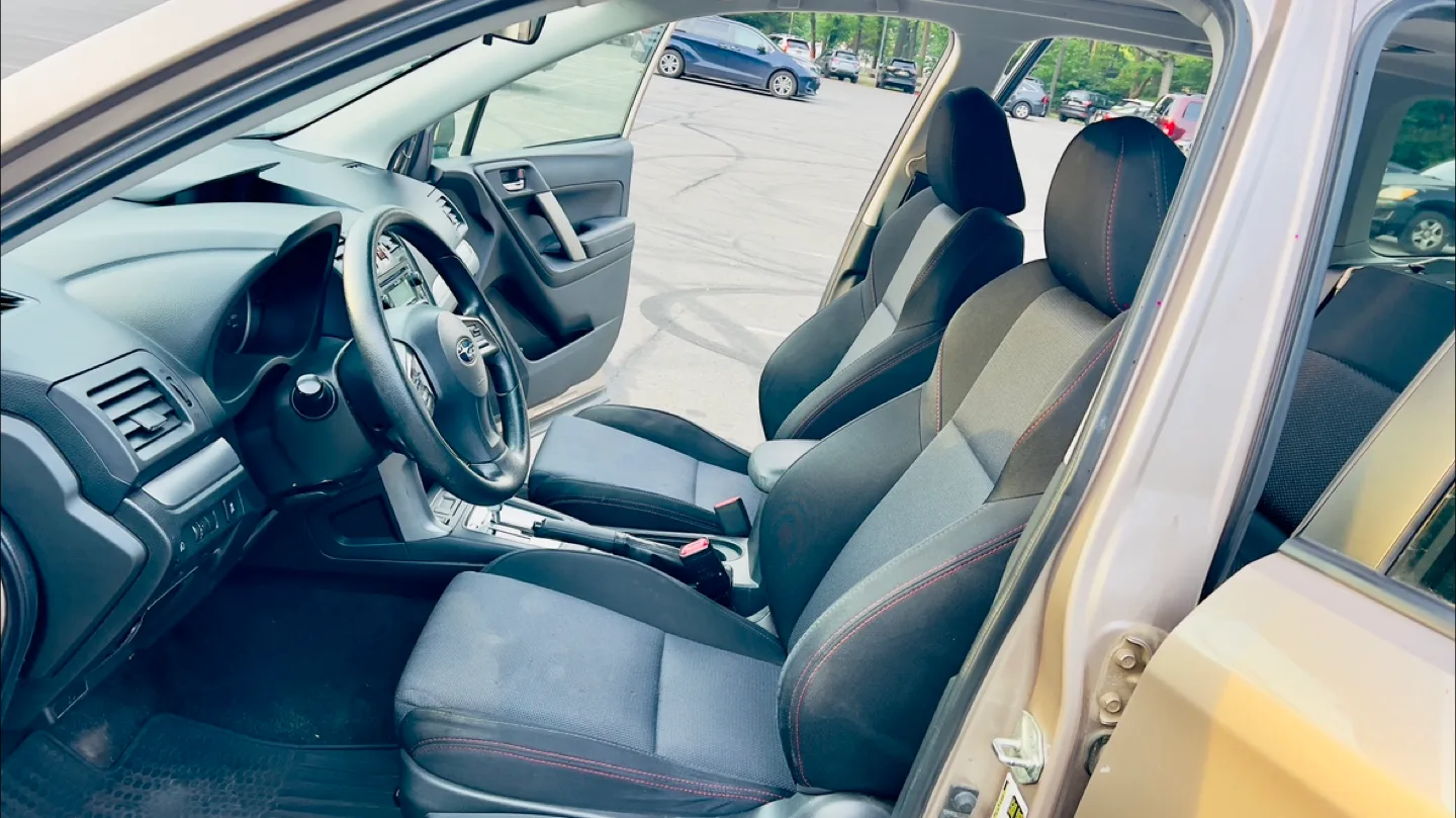 2015 Sabaru Forester premium image indicator(6)