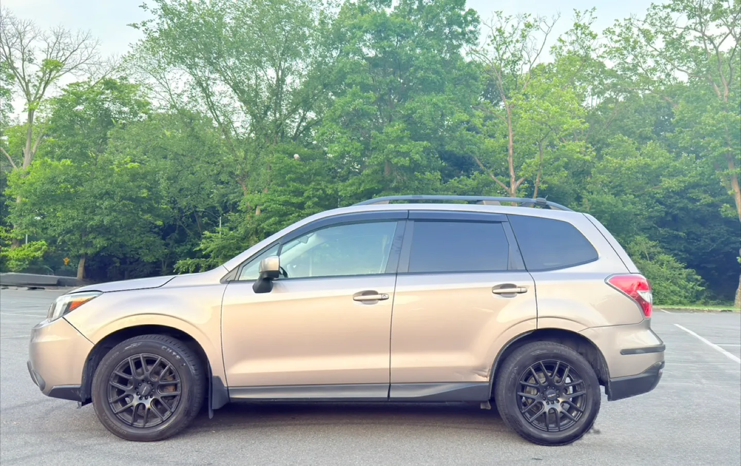 2015 Sabaru Forester premium image indicator(9)