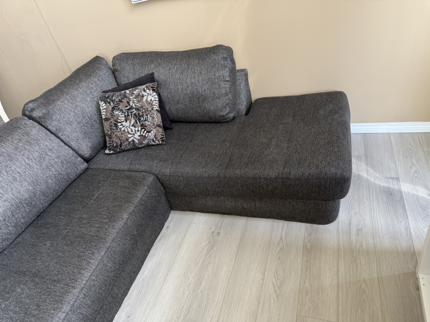 2 piece Grey Sectional Sofa - photo 3