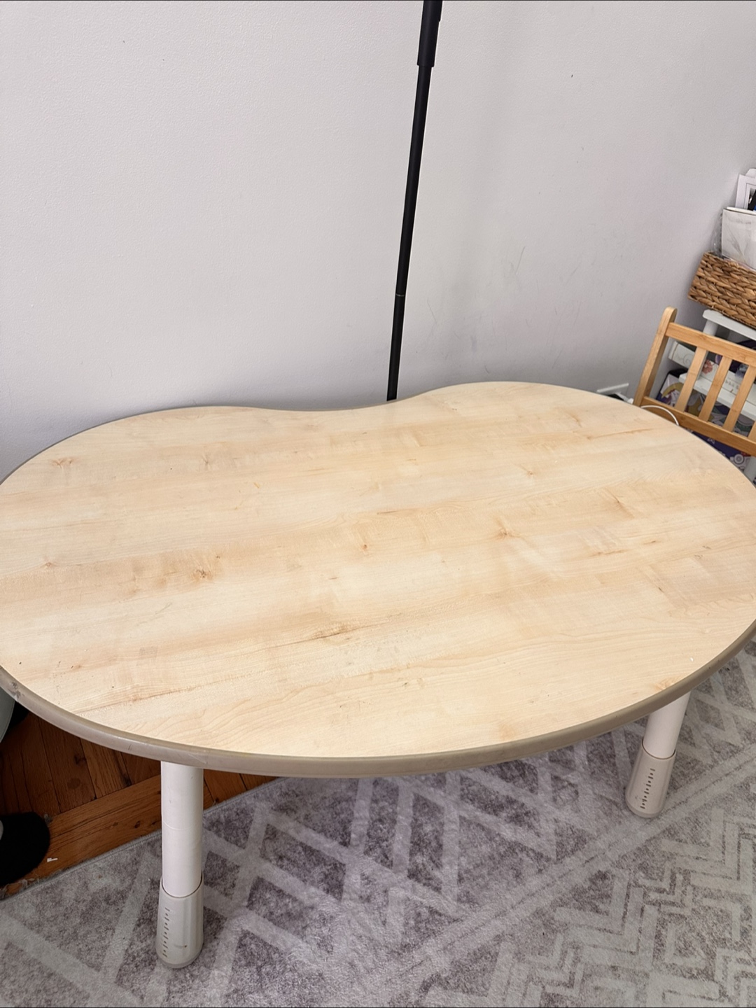 Adjustable Height Kid's Table
