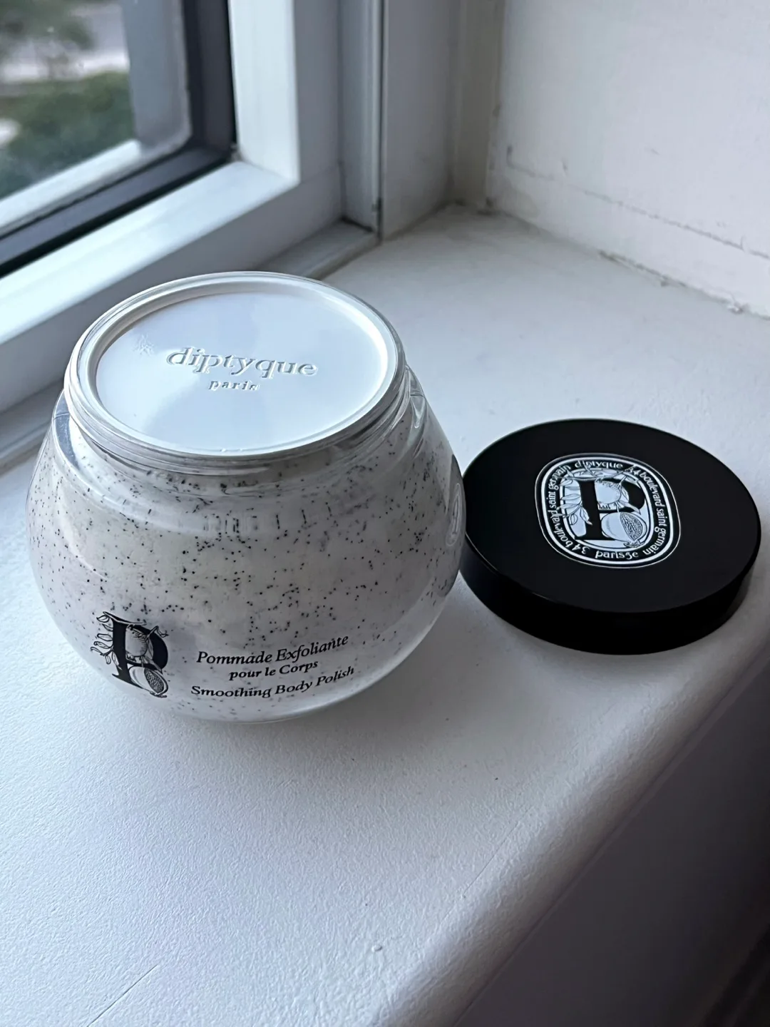 Diptyque Pommade Smoothing Body Polish image indicator(3)