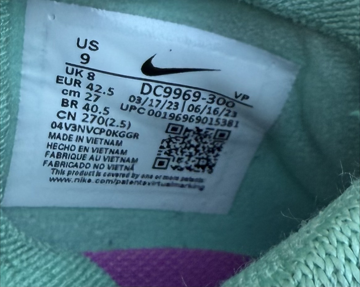 Nike Phantom Ghost Soccer Cleats (size US 9) - photo 2