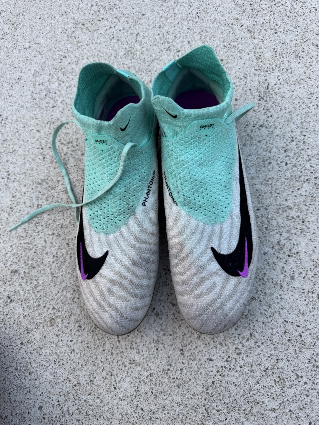 Nike Phantom Ghost Soccer Cleats (size US 9) - photo 5