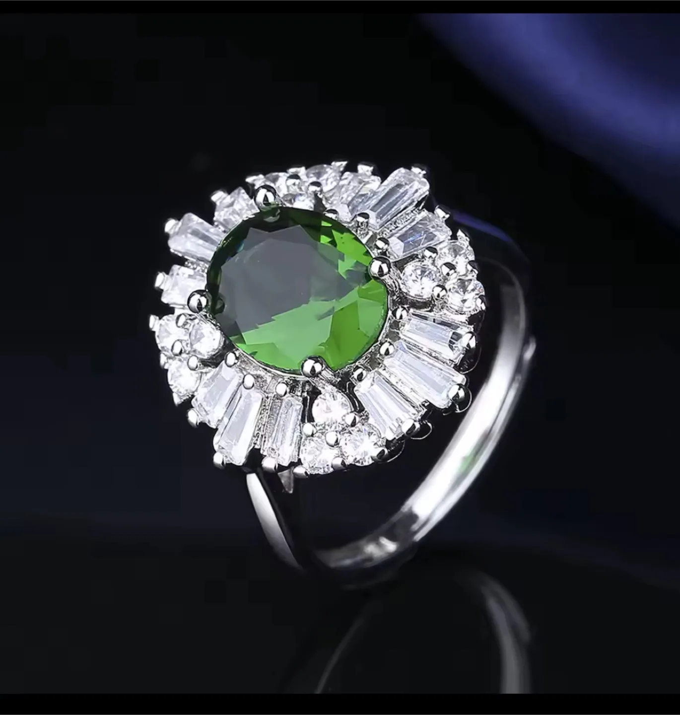 Green Stone Ring with Box thumbnail