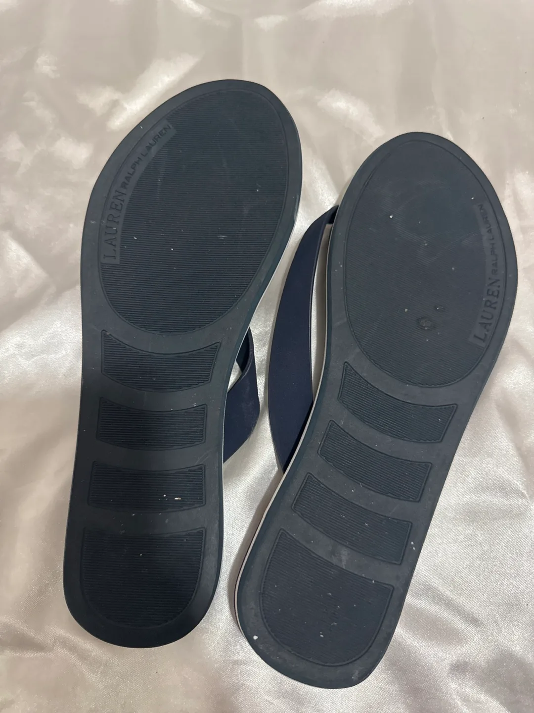 Ralph Lauren Flip Flops - Size 6 image indicator(2)