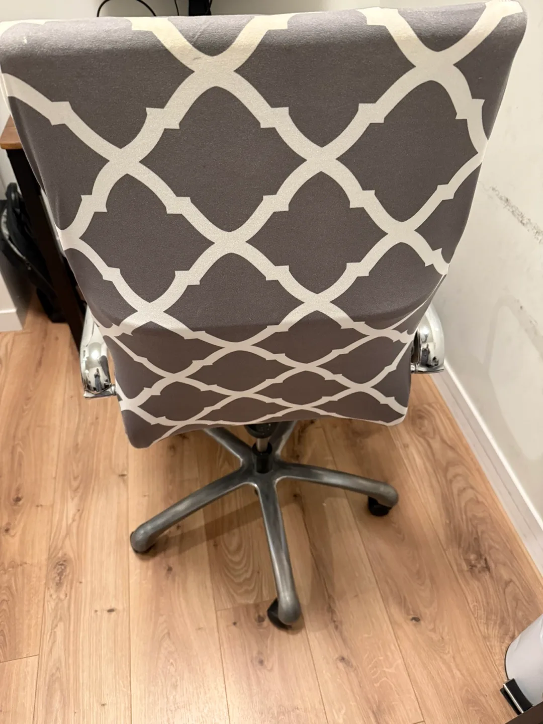 Office Chair Cover - Grey & White Pattern image indicator(2)
