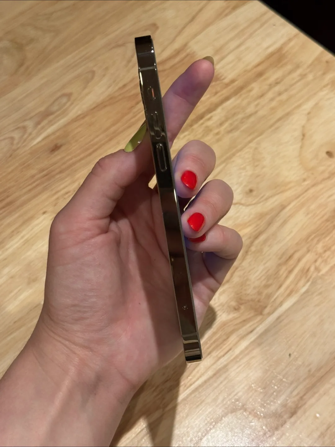 Apple iPhone 12 Pro - 128GB Gold image indicator(6)