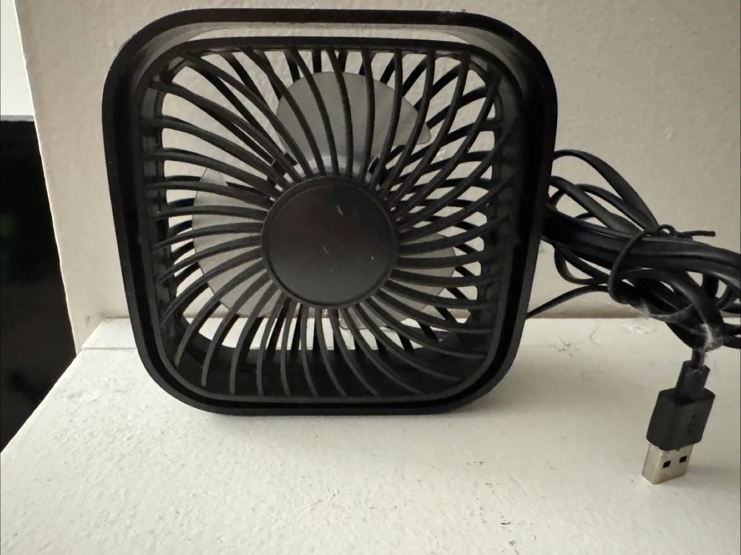 Black USB Mini Fan thumbnail