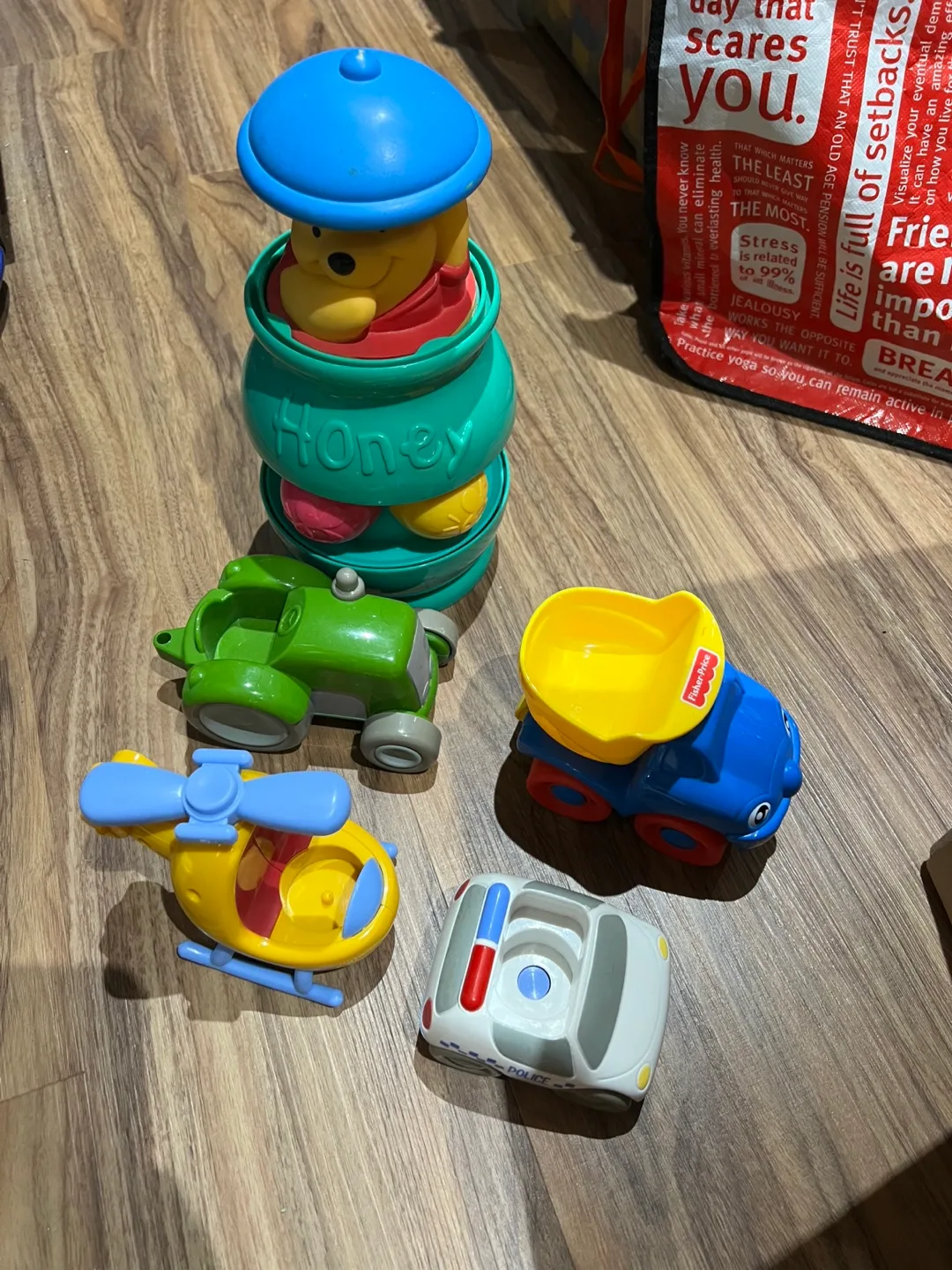 Baby Toy and assorted baby cars #freecycle 🇨🇦 thumbnail