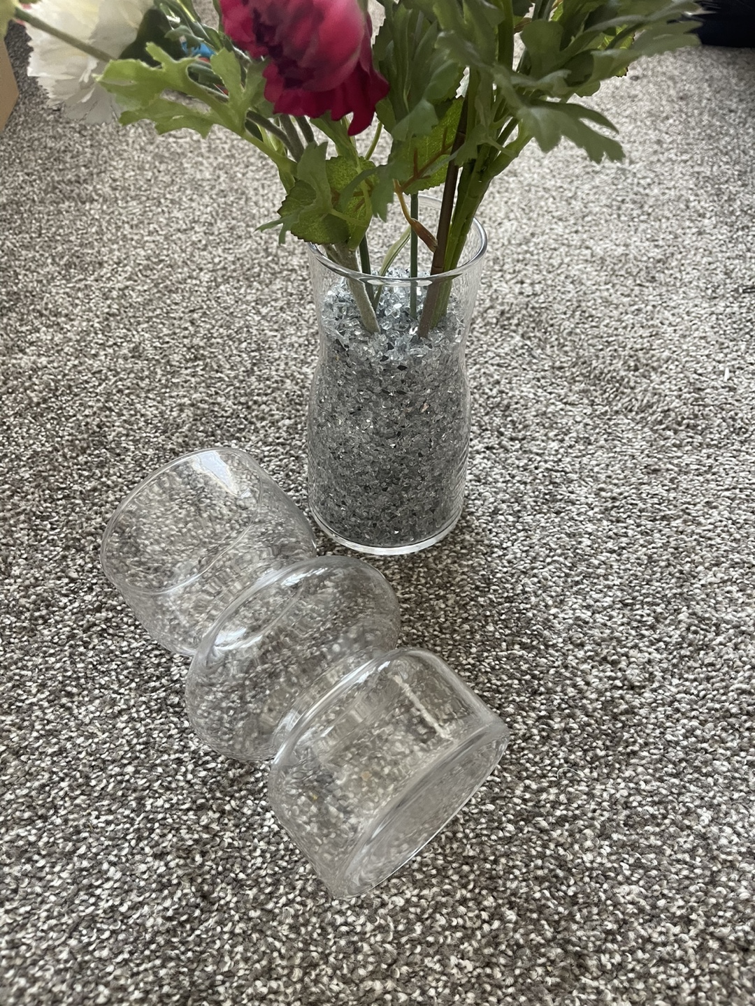 Vase set with faux flowers
