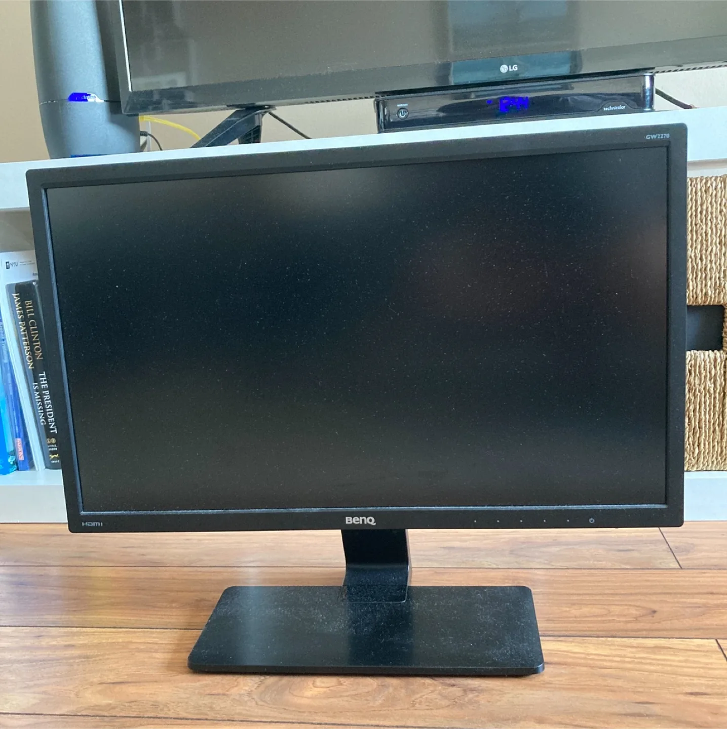 BenQ 22” Computer Monitor thumbnail