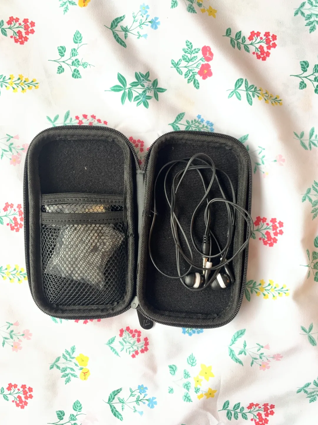 MEE Professional In-Ear Headphones image indicator(2)