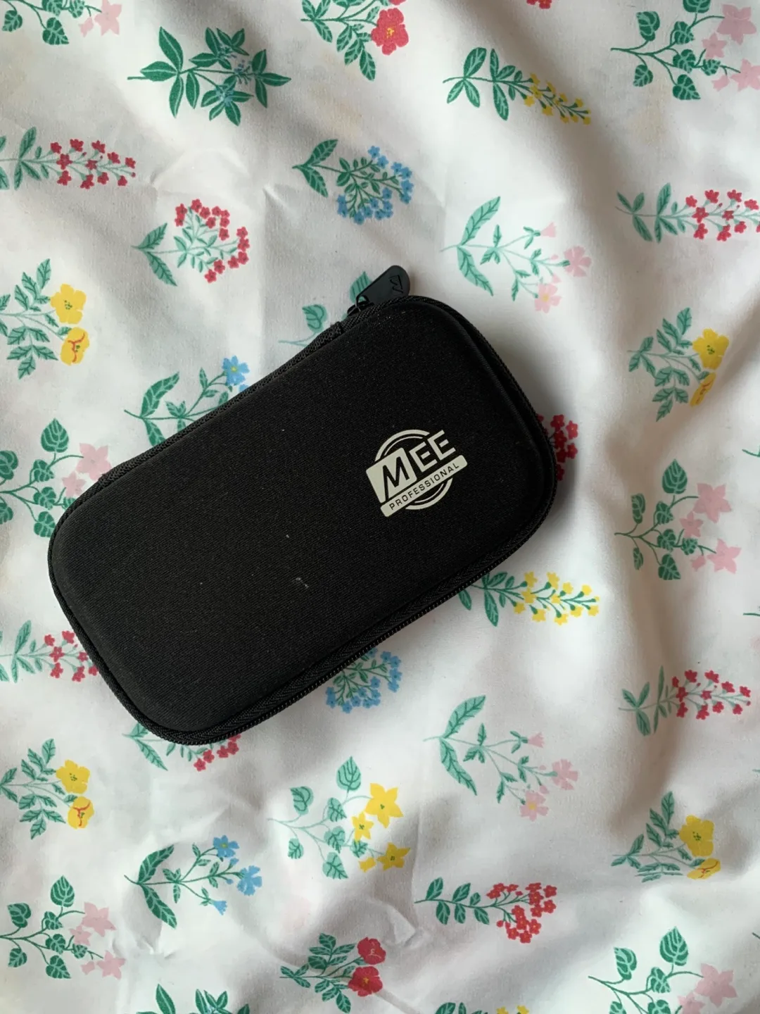 MEE Professional In-Ear Headphones image indicator(3)