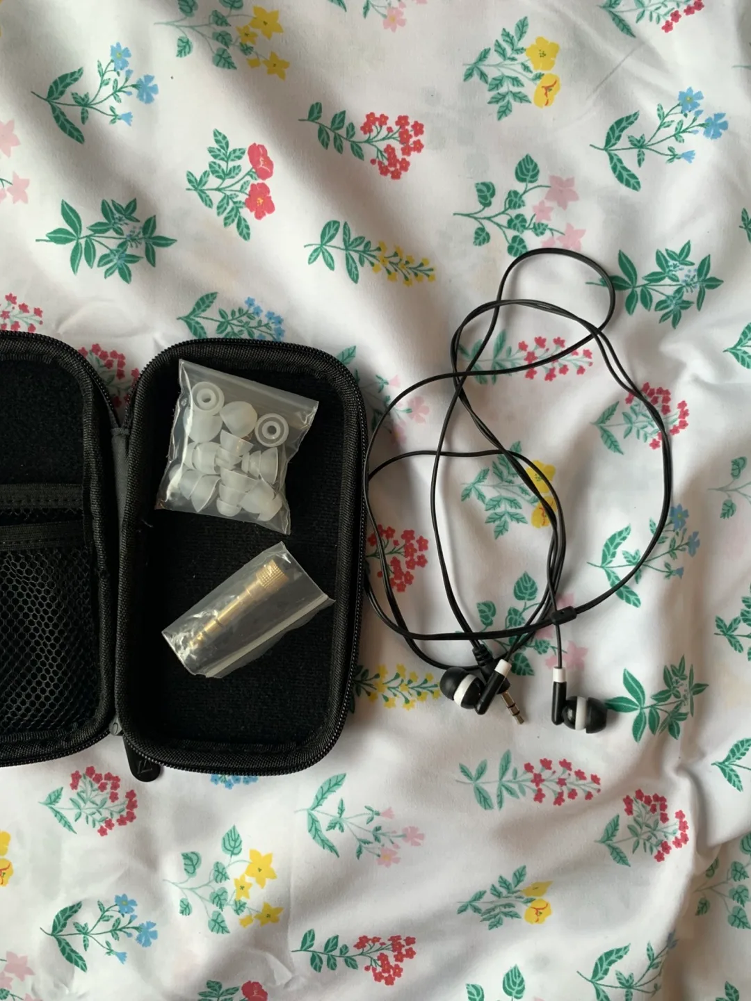 MEE Professional In-Ear Headphones thumbnail