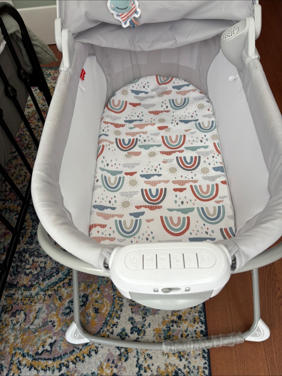 Fisher-Price Soothing Motions Bassinet - Grey - photo 3