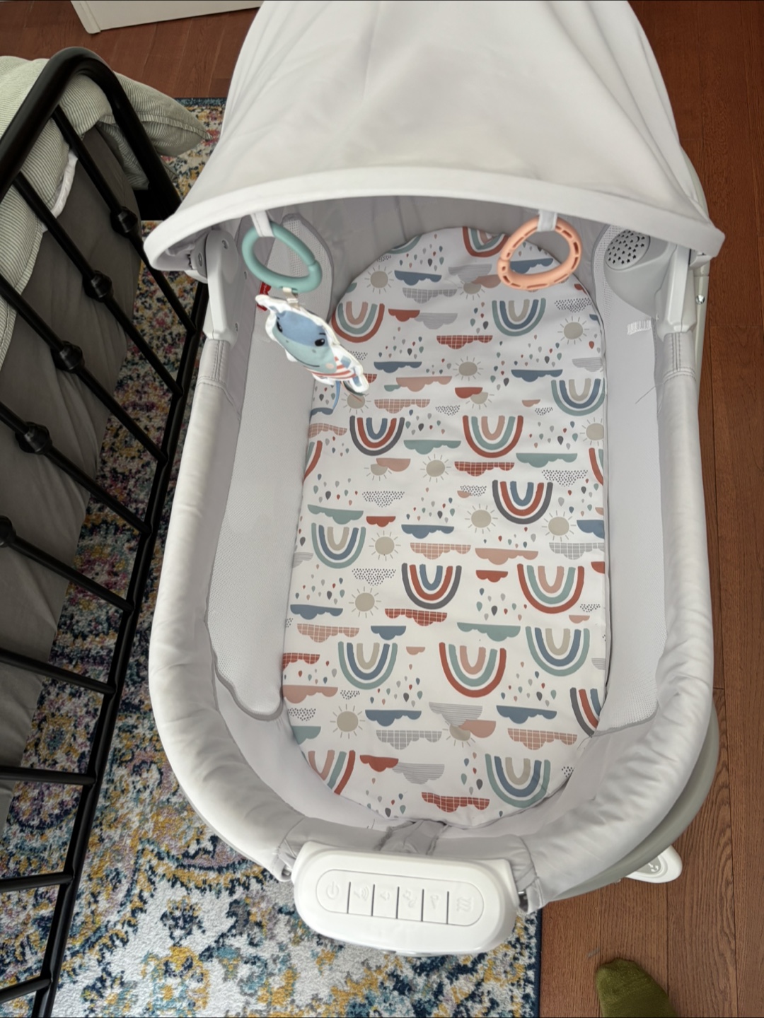Fisher-Price Soothing Motions Bassinet - Grey - photo 2