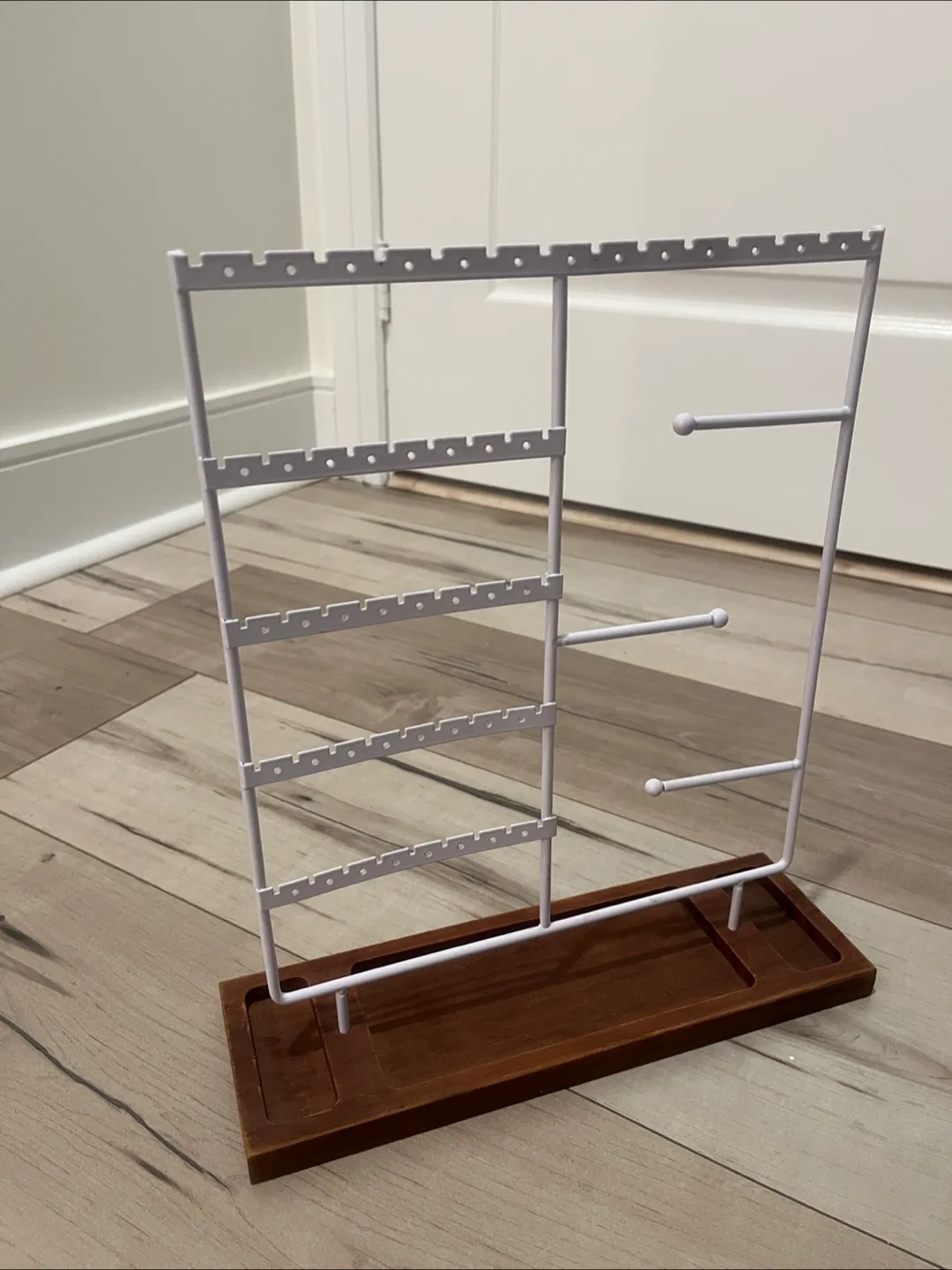 Free standing jewelry Holder image indicator(2)