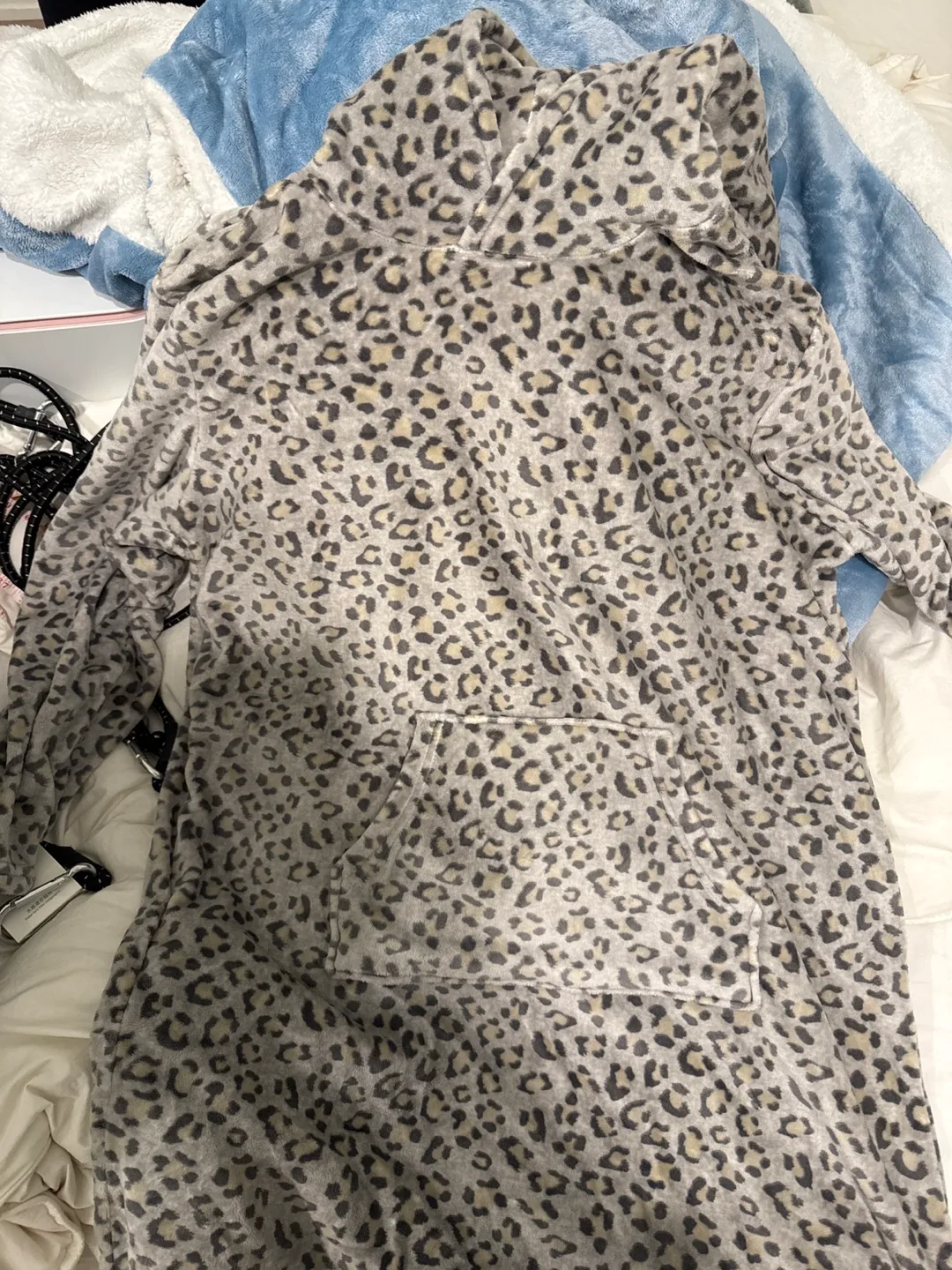 Leopard Print Oversized Wearable Blanket Hoodie thumbnail