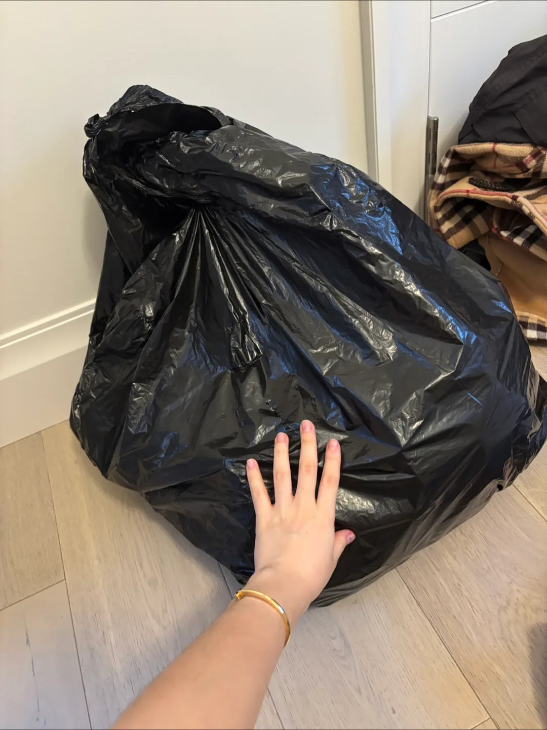 Massive bag of women’s clothing GREAT CONDITION items thumbnail