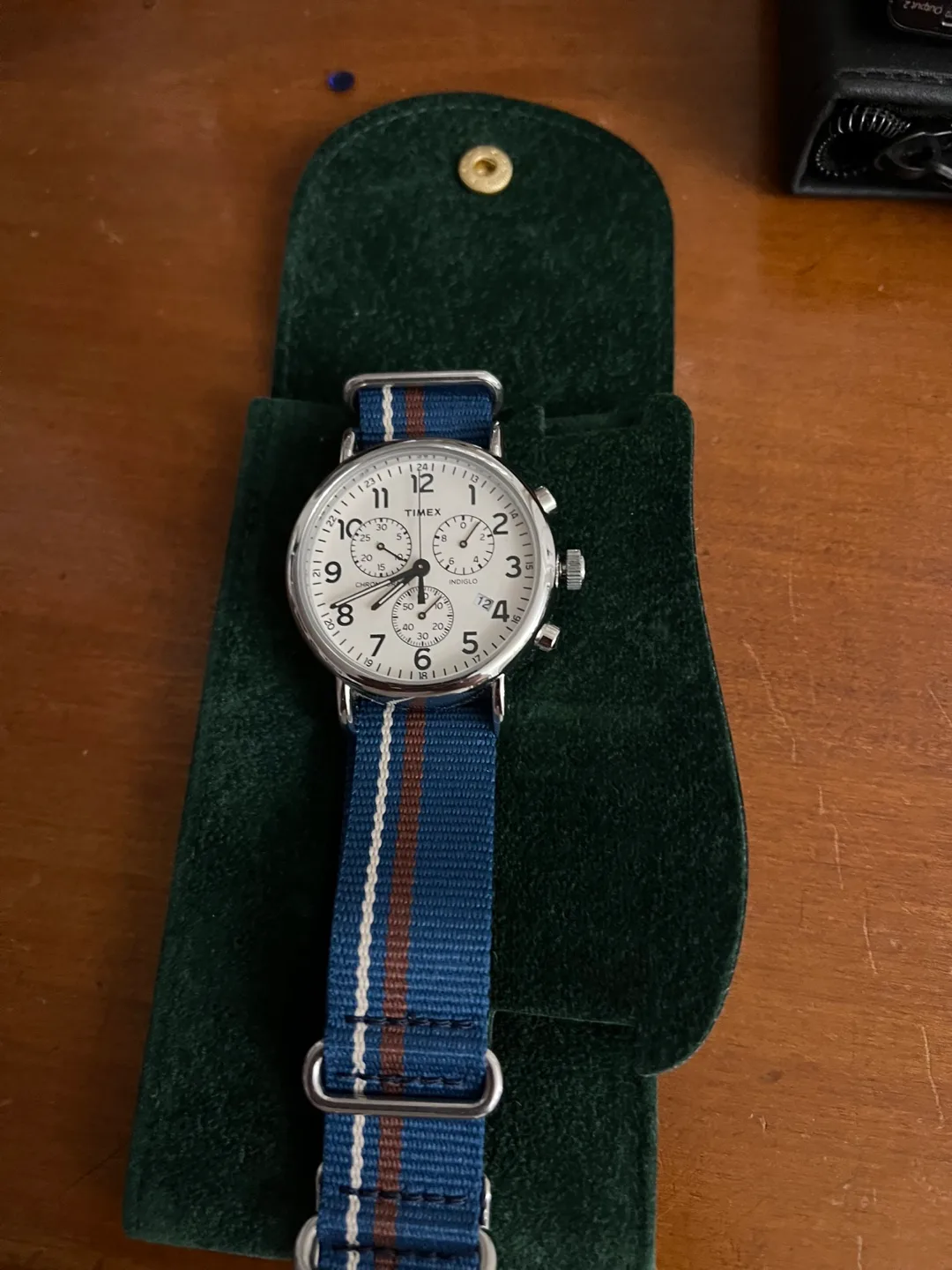 Timex Watch with Blue Band image indicator(2)