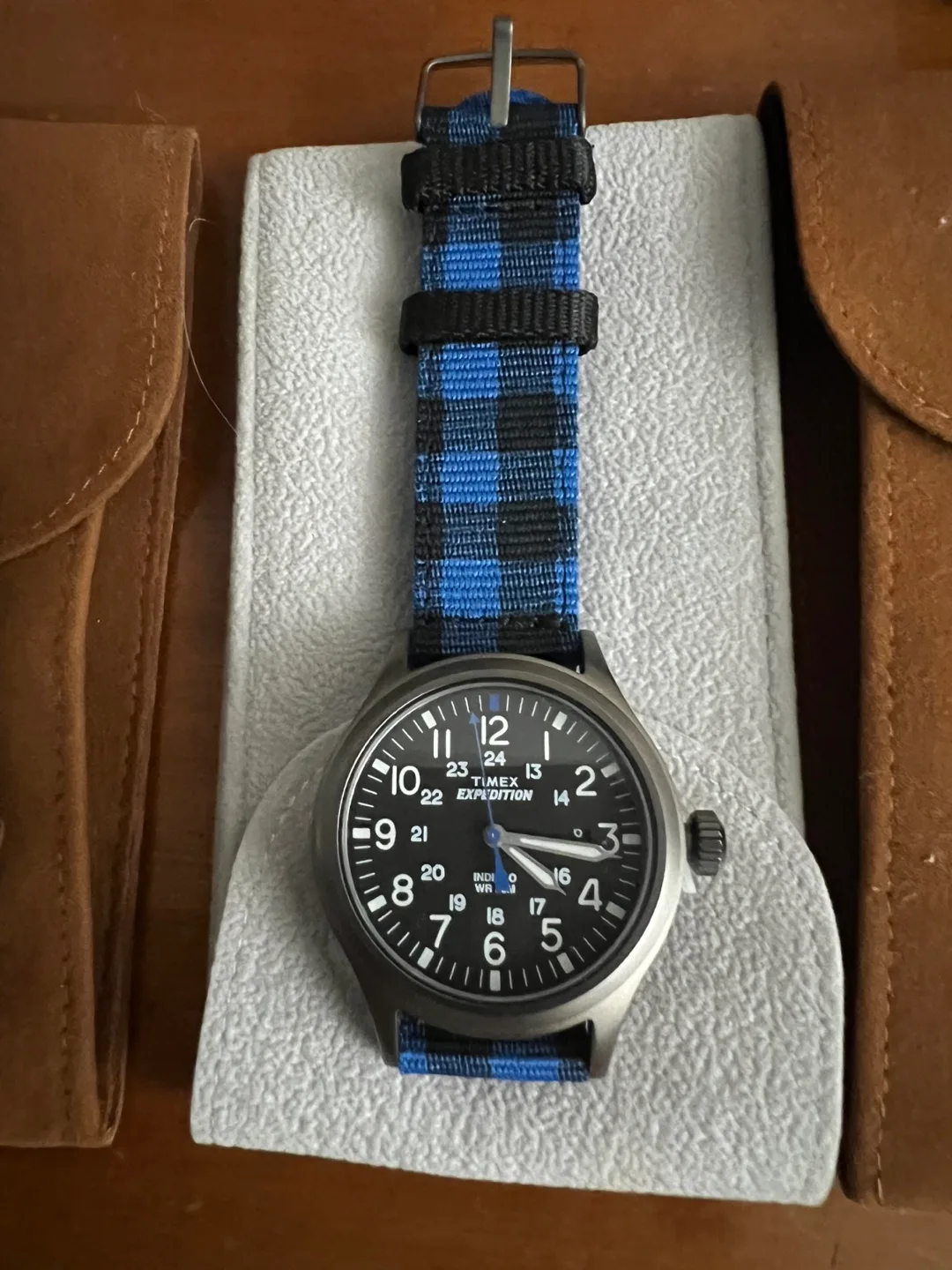 Timex Watch with Blue Band image indicator(3)