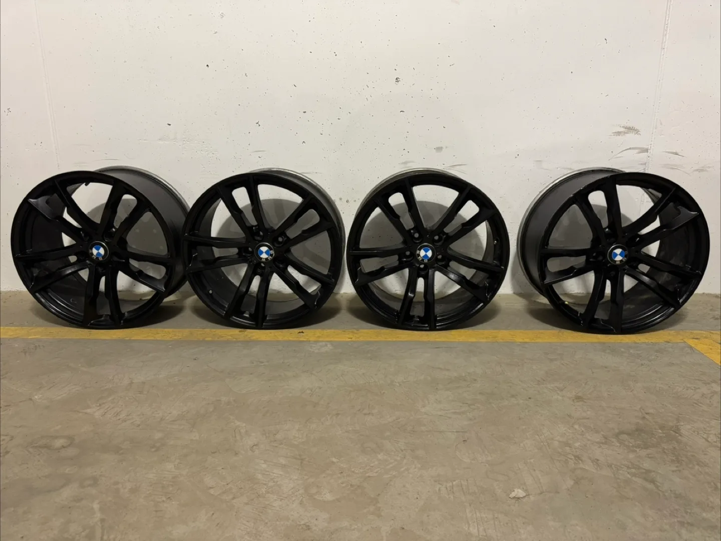 BMW R20 Black Alloy Wheels - Set of 4 thumbnail