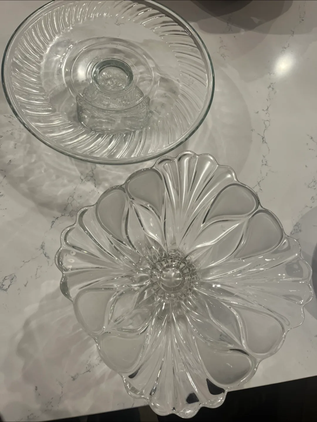 3 Glass & Ceramic Serving Dishes image indicator(3)