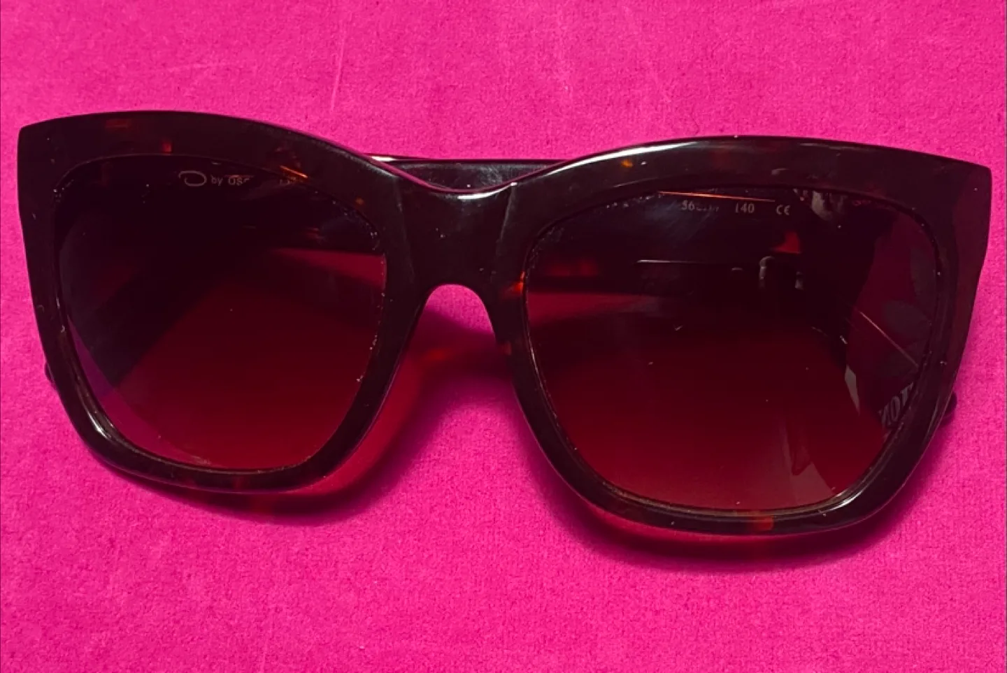 Oscar De La Renta women’s sunglasses thumbnail
